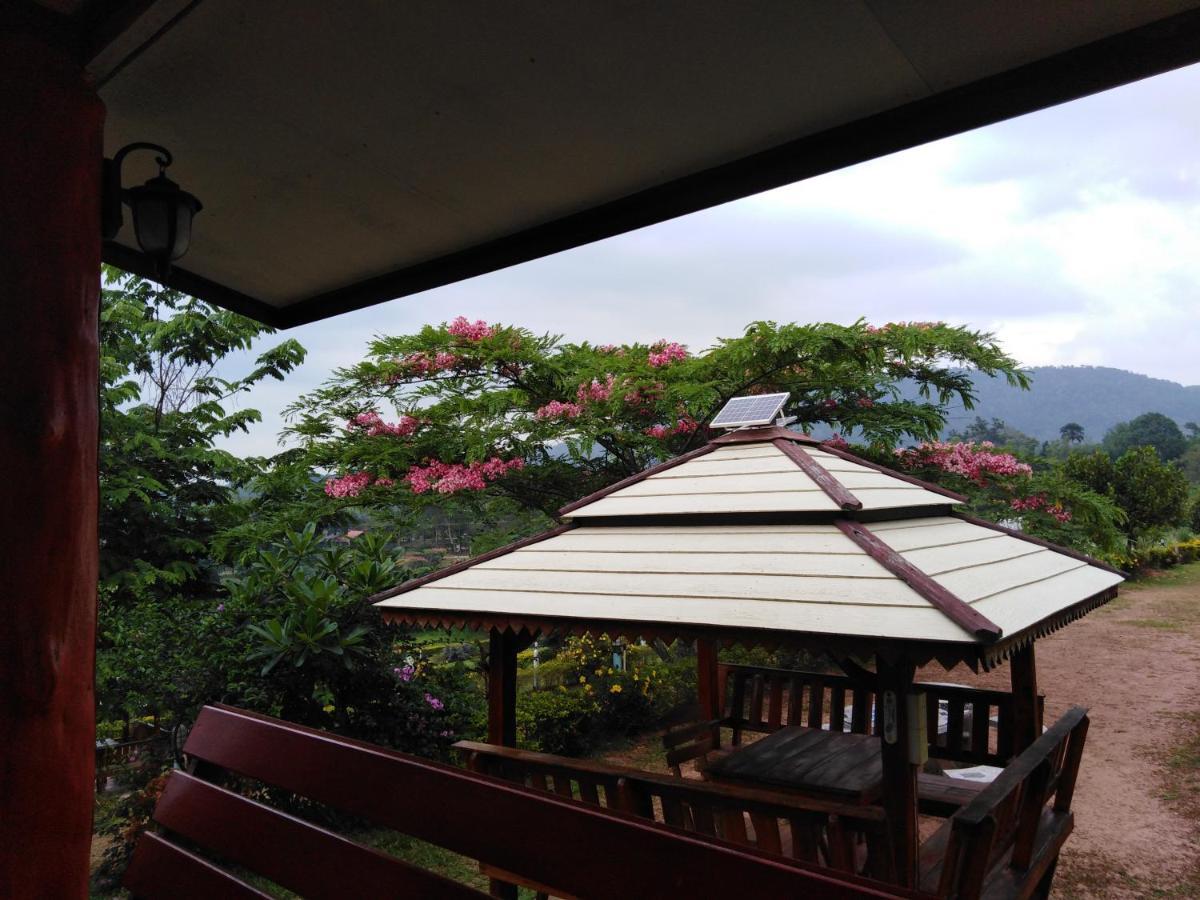 Khao Kho Flora Hotel Bagian luar foto