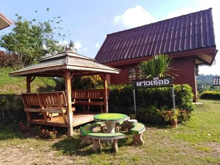 Khao Kho Flora Hotel Bagian luar foto