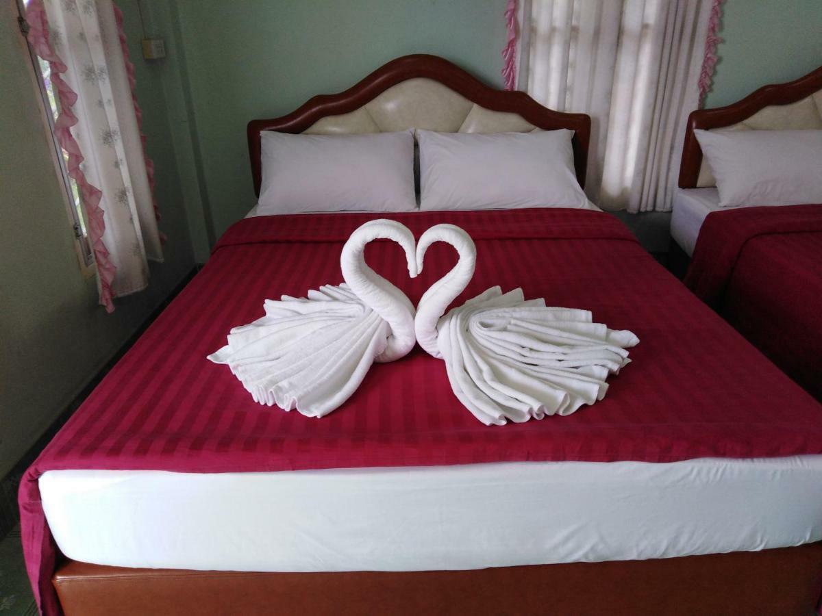 Khao Kho Flora Hotel Bagian luar foto
